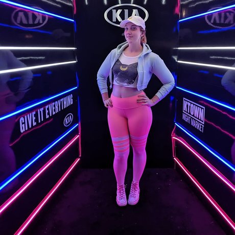 Mel Capperino Garcia modèle des photos