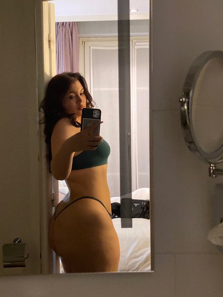 Valeria Vendetta star du porno de haute qualité galeries