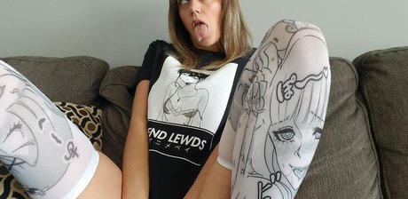 chaton courbé onlyfans pornographique nu collection