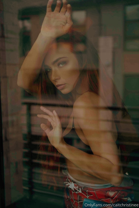 Caitlin Christine modèle adulte img