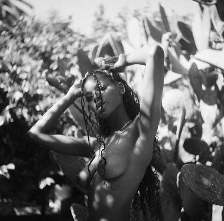 Luci Lane_ modèle érotique image