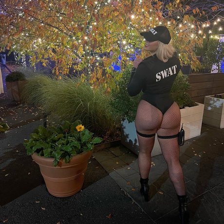 Dr Colette Larsen star du porno chaude galerie