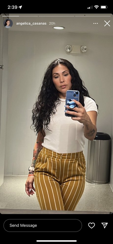 Angelica Curves modèle de sexe photo