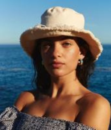 Caitlin Lamb étoile xxx galerie