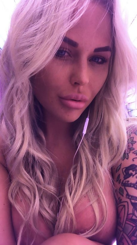 Yana Daems modèle érotique galeries