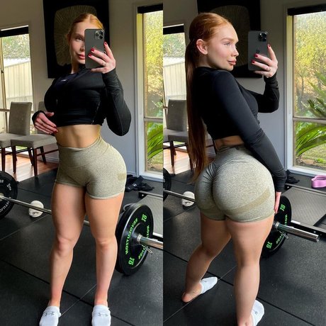 Amber J Smith beau modèle img