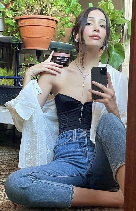 Zion Moreno modèle chaud des photos