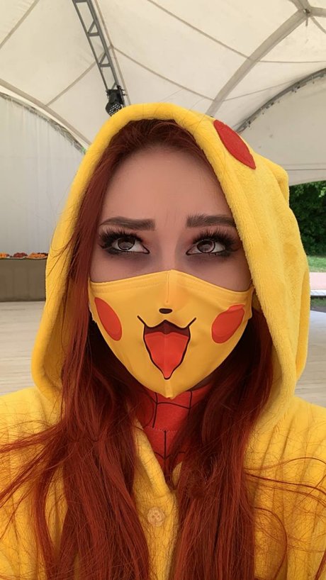 Alena Galan_ star du porno image