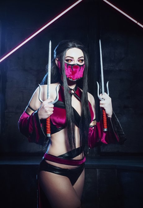 Alena Galan_ actrice parfaite photos