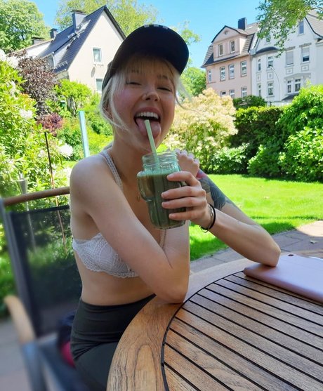 Caelyn Mathews actrice xxx images