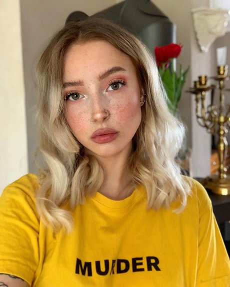 Caelyn Mathews actrice pornographique img