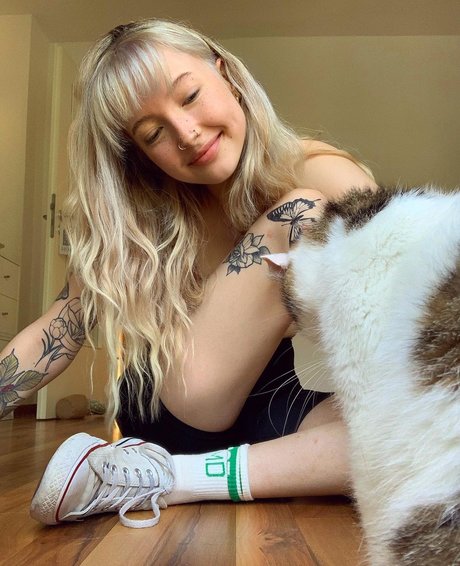 Caelyn Mathews modèle photos