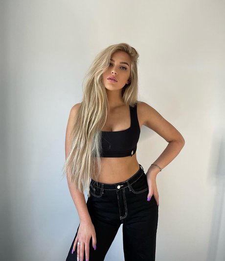 Milou Tamara Roes étoile sympa photos