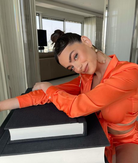 Yael Shelbia star du porno exclusive image