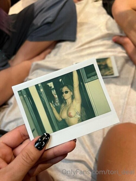 Tori Deal_ étoile adulte images