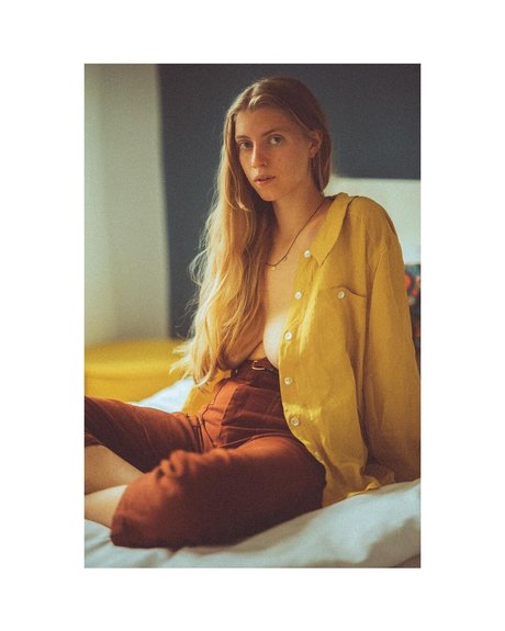 adolescent maigre onlyfans nue en haute qualité photos