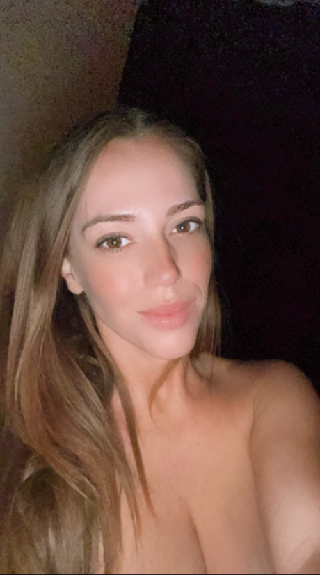 Renee Lynn_ modèle magnifique photo