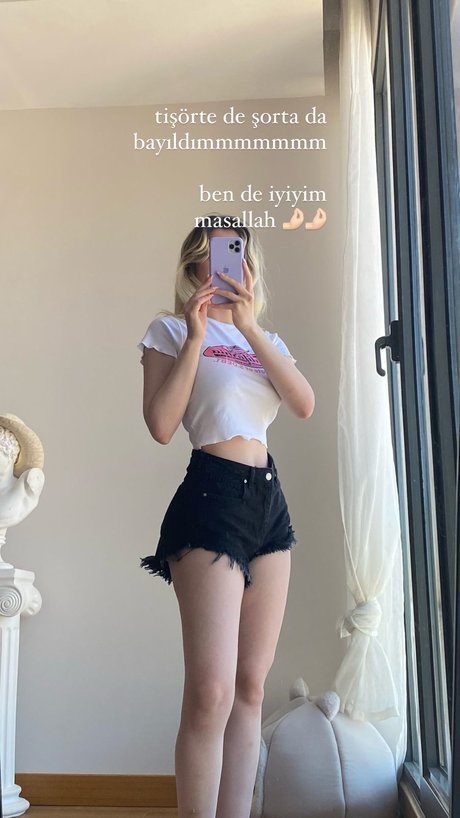 _Kardelen Oeztas star du porno gratuit img