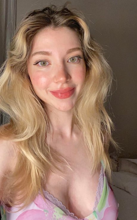 _Kardelen Oeztas nus étoiles img