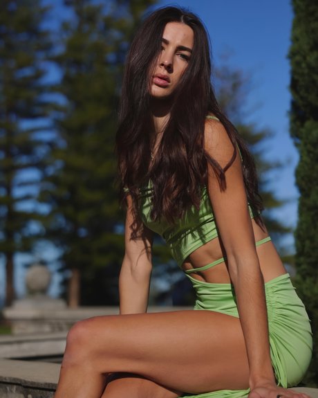 Alanah Yukich_ modèle exclusif images