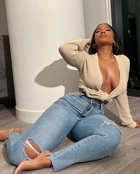 Jazzmine Jackson star pornographique photo