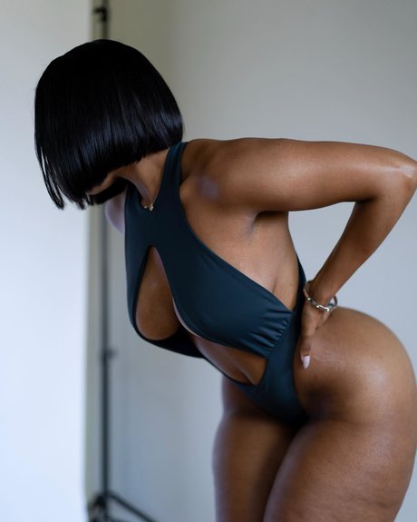 Jazzmine Jackson étoile adulte image