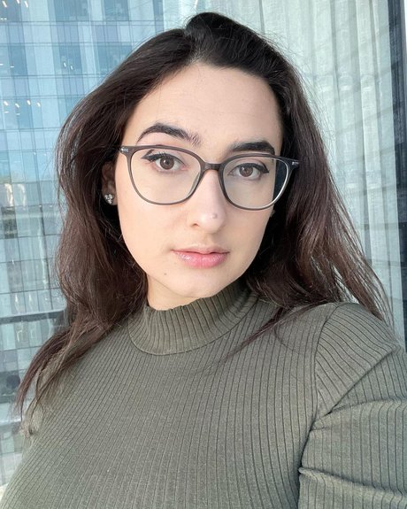 Queen Julia modèle gratuit photos