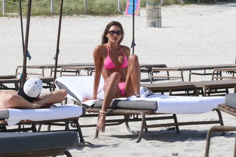 épouse maigre onlyfans gratuit des photos