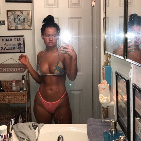 Kymber Sauerwine_ étoile chaude image