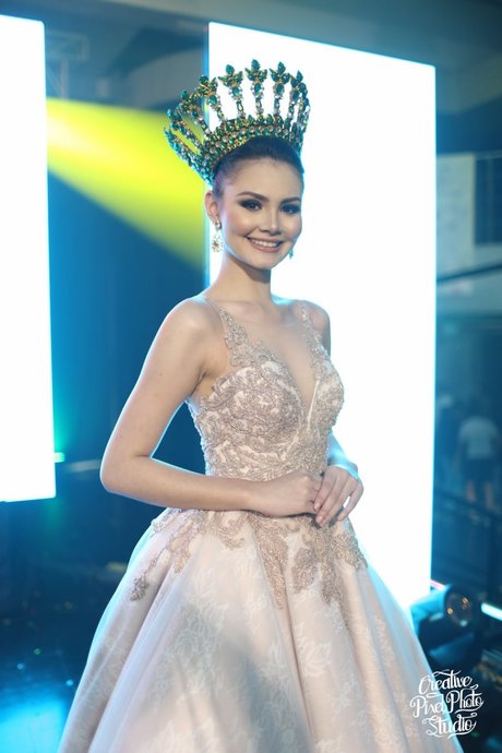 Angela Maria Robson modèle porno galeries