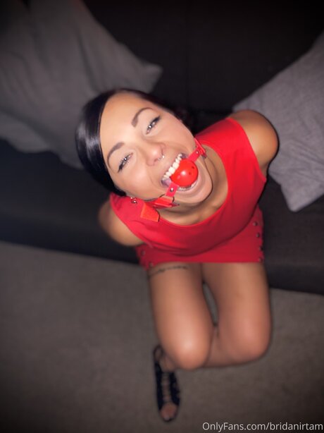 Freepetitebrida actrice porno des photos