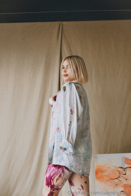 Uamelykayy actrice exclusive photo