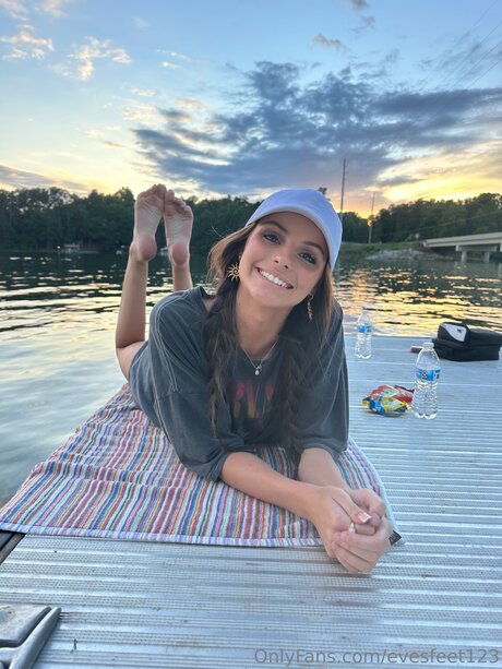 Evesfeet123 top star photo