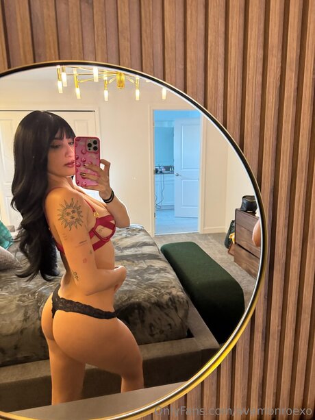 Avamonroexo modèle chaud photos