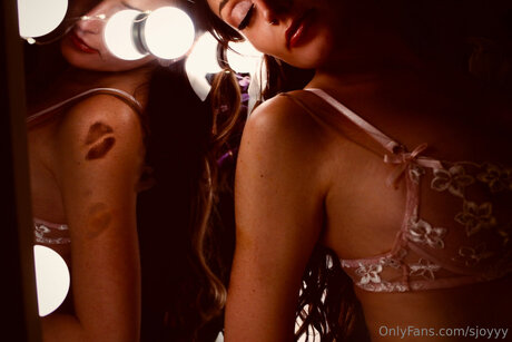 Sjoyyy jolie actrice img