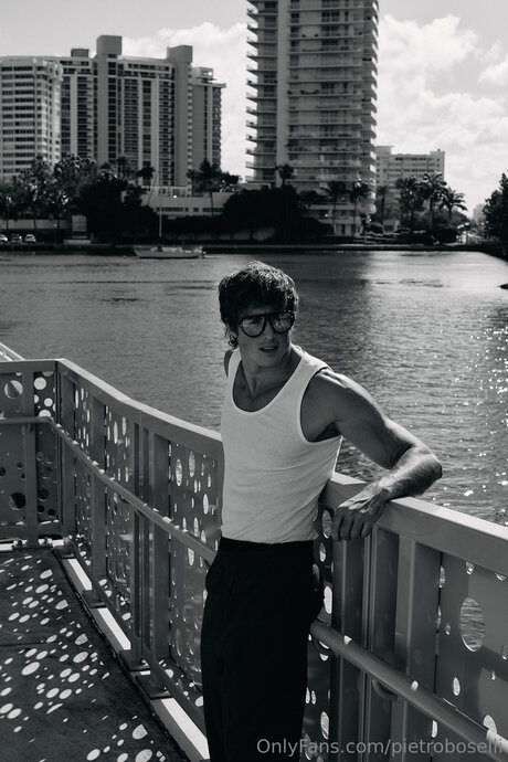 Pietroboselli étoile nue des photos