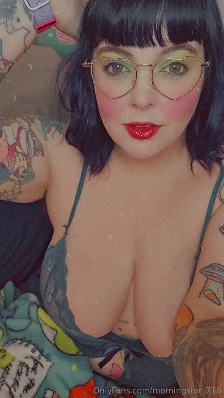 tatouages ​​blonds onlyfans bon galeries