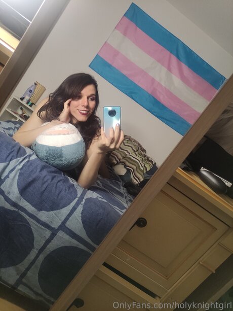 Holyknightgirl modèle exclusif photo
