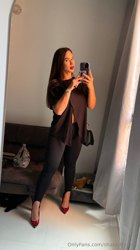 Shakedmanor modèle érotique collection