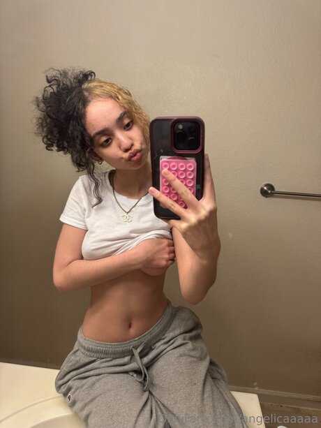 Angelicaaaaa belle actrice des photos