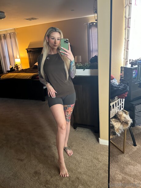 Spookyunagivip modèle magnifique archive