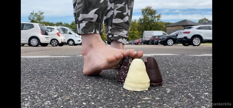 Mistressspankerella modèle joli des photos