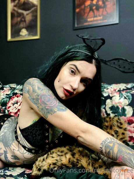 Rexraptorfree modèle magnifique des photos