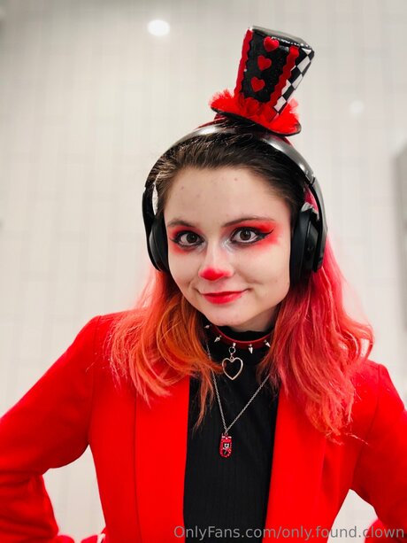 rousse aux gros seins onlyfans gratuit des photos