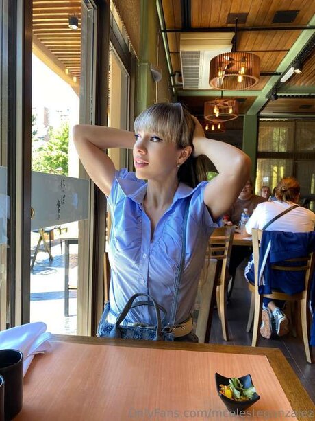 Mcelestegonzalez actrice érotique des photos