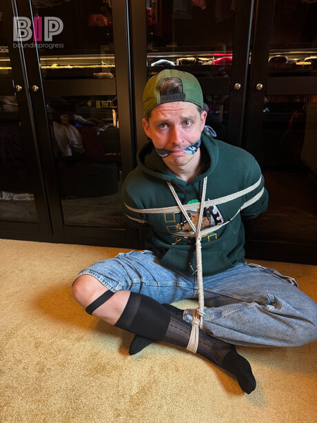 milf aux cheveux noirs onlyfans jolie xxx img