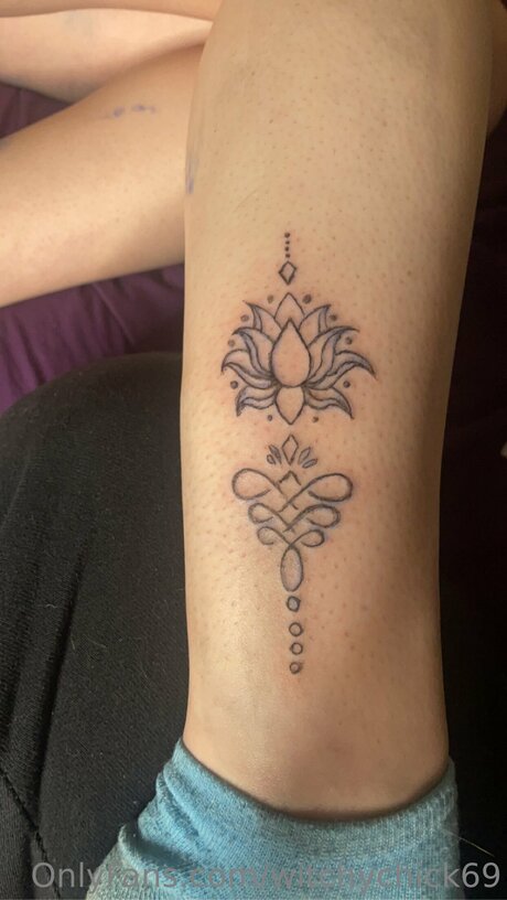 Witchychick69 star du porno nue des photos