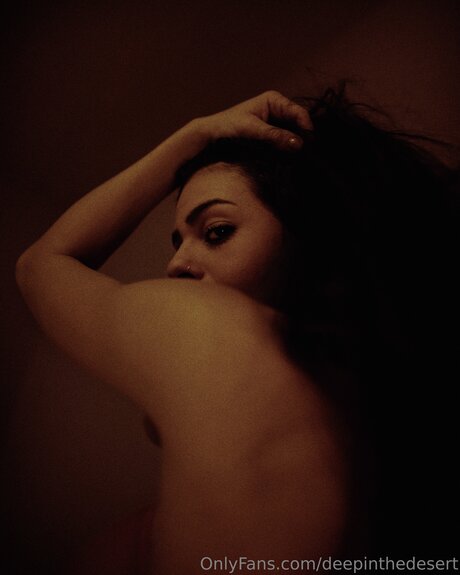 Deepinthedesert star du porno adulte img