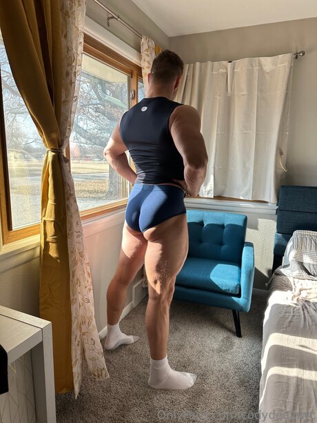 bikini ado onlyfans chaud érotique images