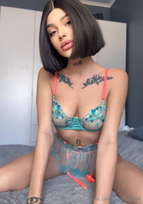 Bellasohot actrice porno des photos